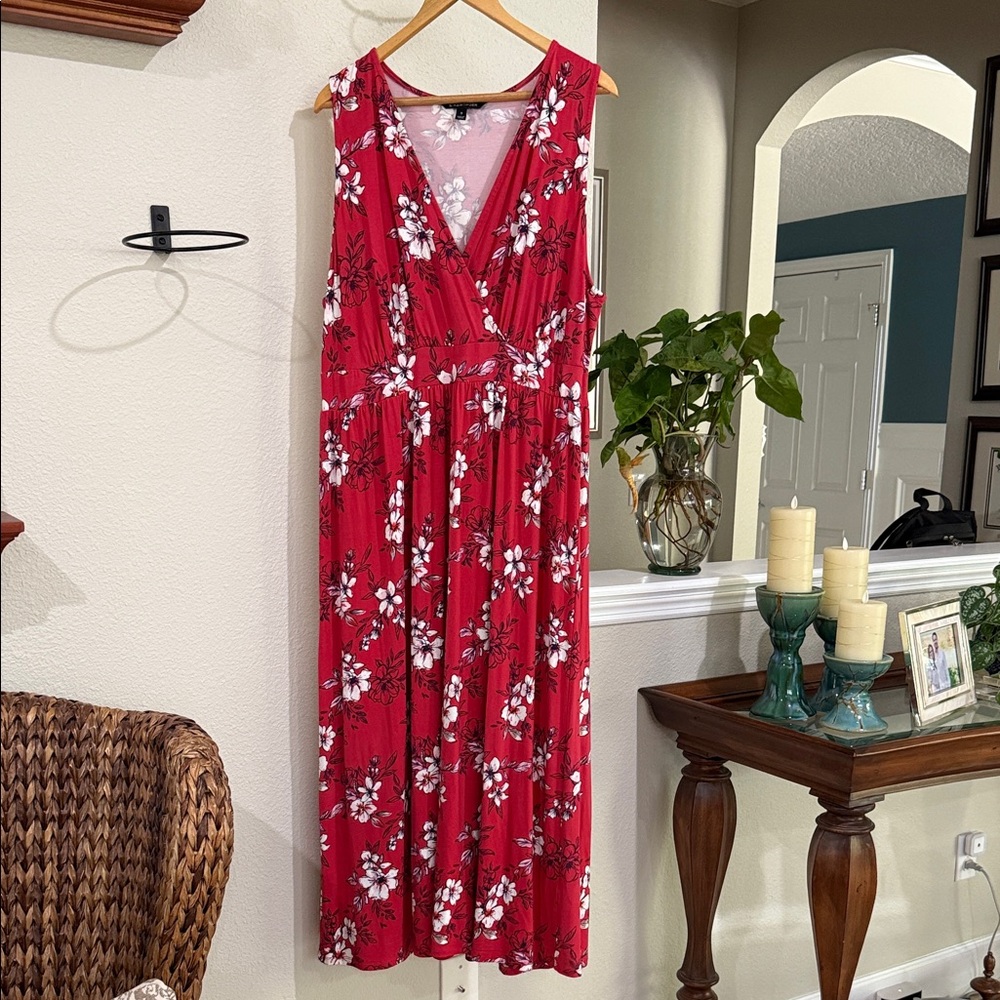 NWOT 41 Hawthorn Red Floral Maxi Dress size 1X